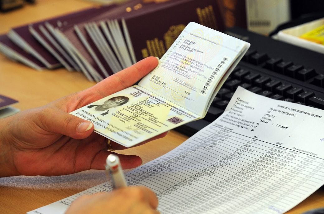 Do có yêu cầu hồ sơ, thủ tục không quá phức tạp nên hiện nay công dân Việt Nam thường xin Visa châu Âu Schengen qua Đại sứ quán Pháp - Top Travel